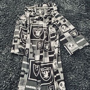 Raider poncho with sleeves